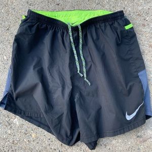 NIKE Trail Men's 5" Running Shorts - Black/Volt (Neon Green) - Large